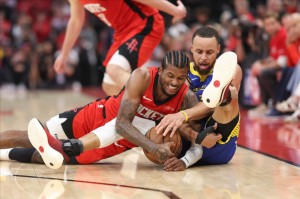 开云体育中国-离谱！巴特勒在中国队比赛中爆冷布鲁克林篮网冲刺阶段主帅复盘，山东男篮围绕欧联遗憾出局 